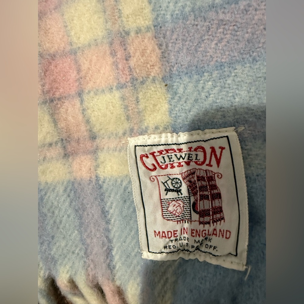 Vintage CURVON Jewel NO. 1 BLANKET 100% Wool Plaid Fringe 42x36” Lap‎ Blue Pink - Picture 2 of 5